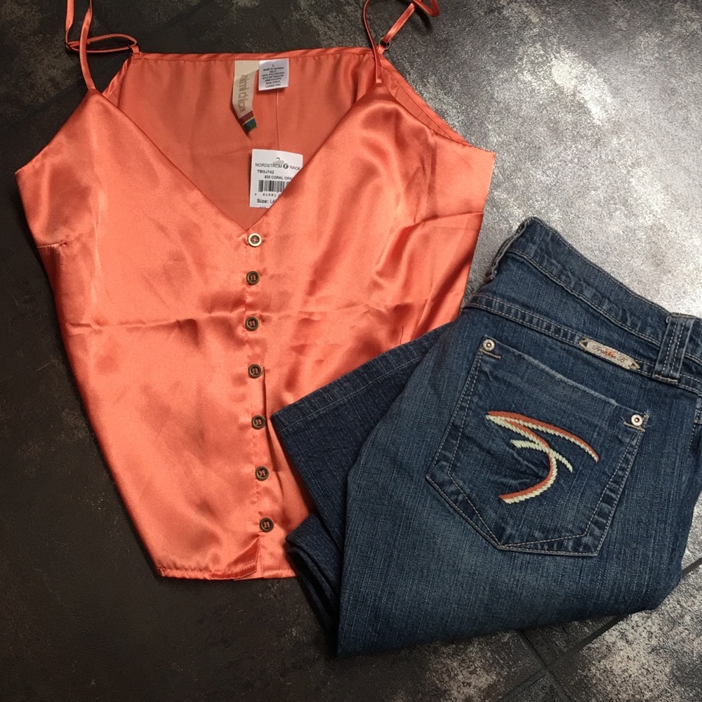 Brand new with tags!🧡 - Picture 3 of 8